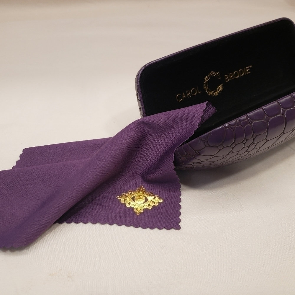 CAROL Brodie Sunglass case with cloth